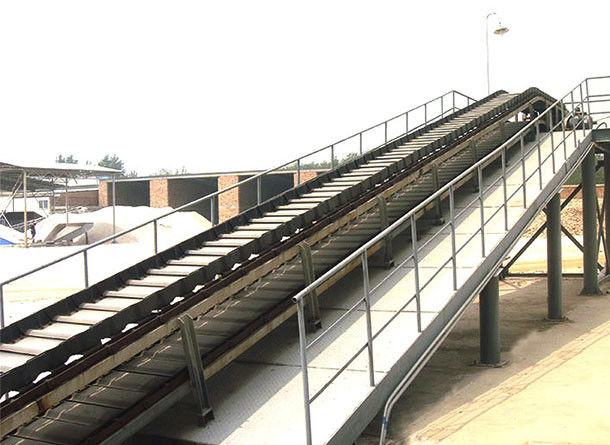Portable Movable Belt Conveyor High Eficiency Design With Standard Components