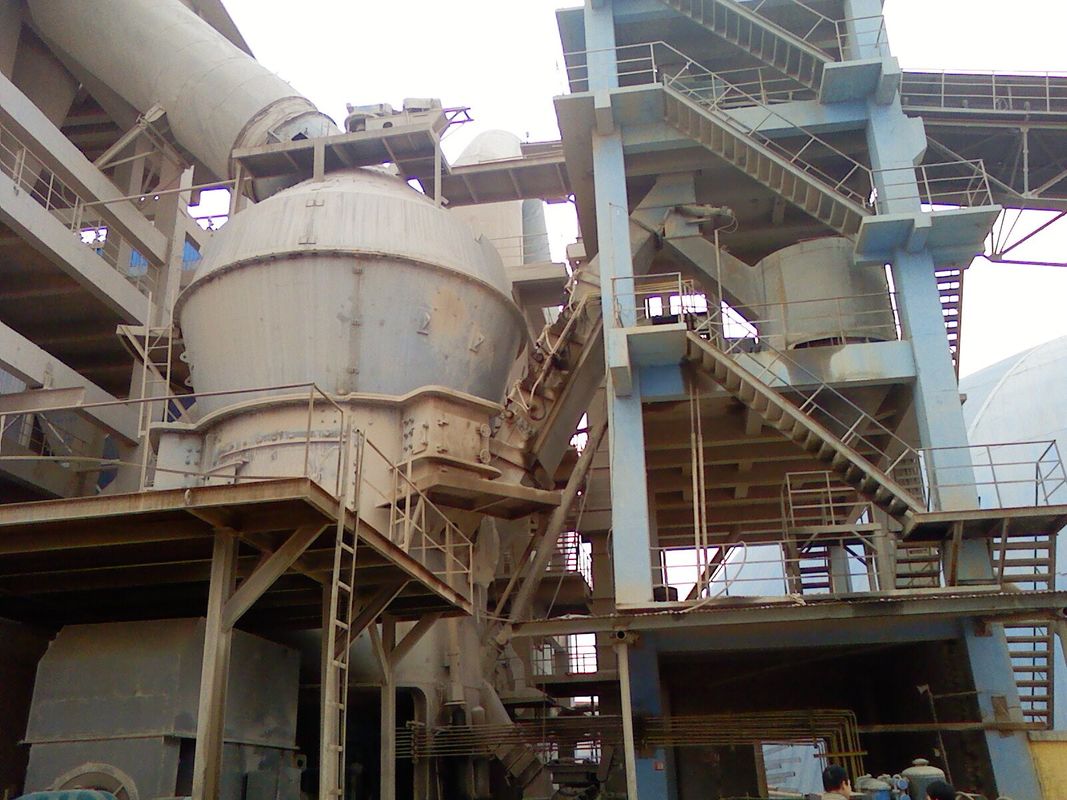 Low Noise Vertical Coal Grinding Mill Few Dust Environment Friendly