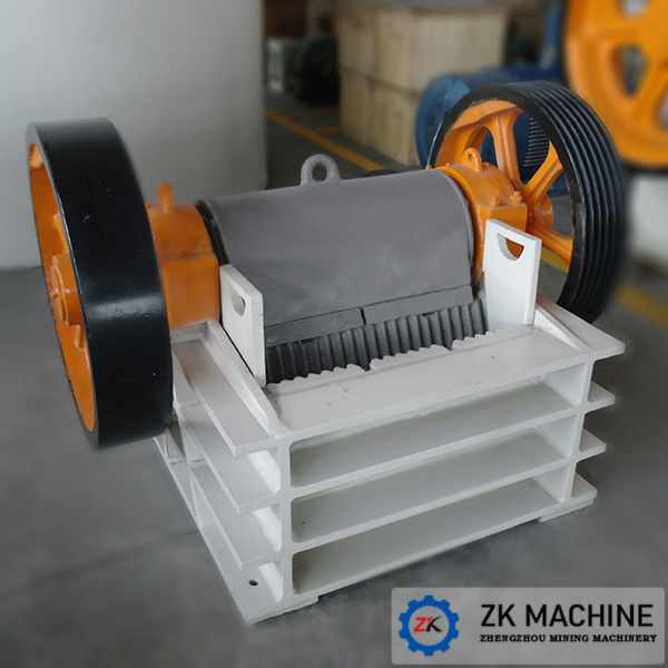 Equal Product Graularity Small Jaw Stone Crusher For Primary / Secondary Crushing